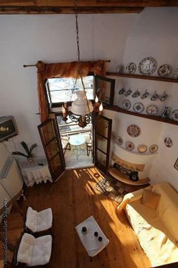 Traditional Studio Szkírosz Kültér fotó